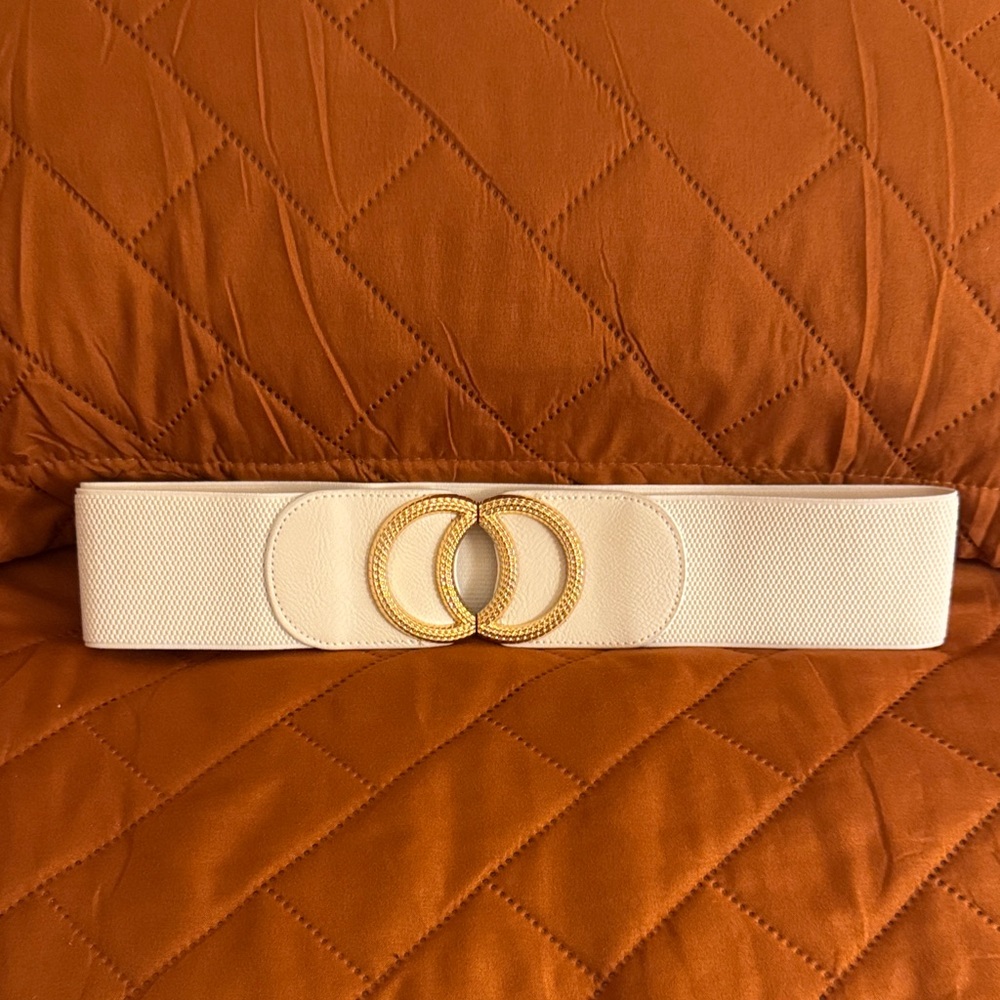 Cream Elastic Waist Belt with Gold Double Ring Accent